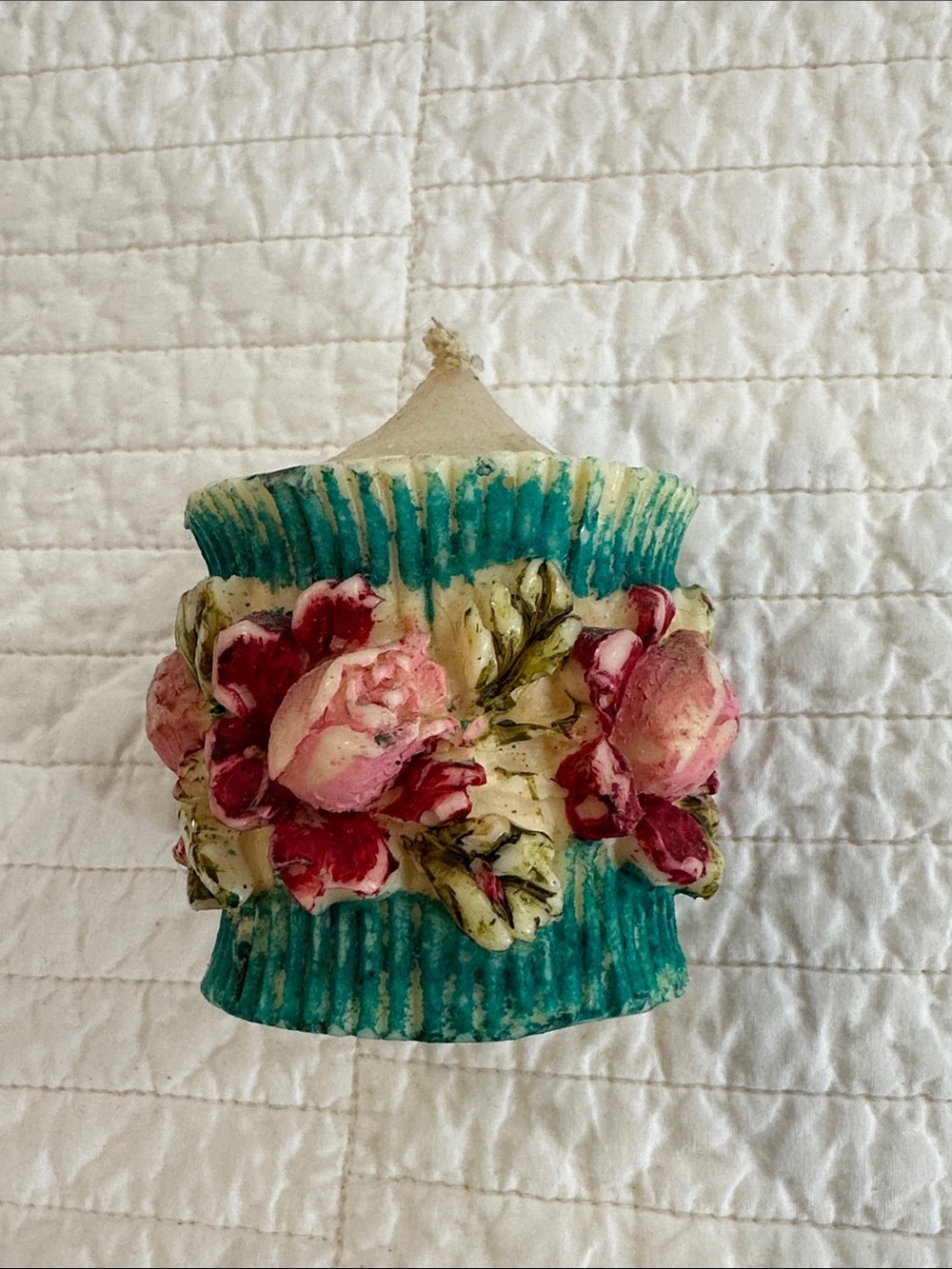 Vintage Hand Painted Hand Carved Floral Decorative Candle Rose 🌹 - Picture 3 of 3